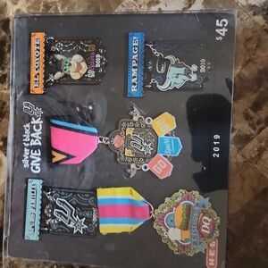 San Antonio Spurs collector pins, NIB